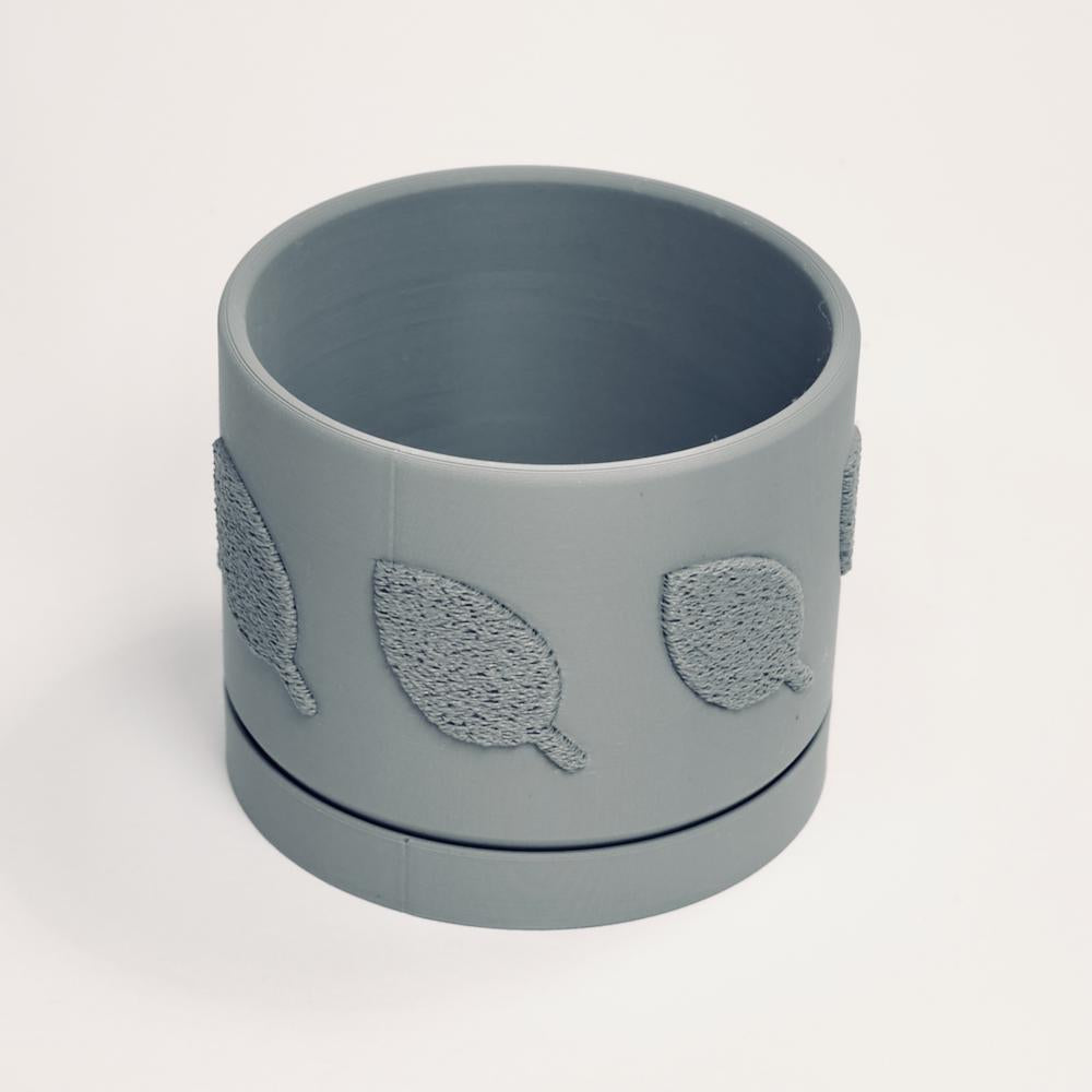 Small Embossed Leaf Plant Pot with Drip Tray - 9cm