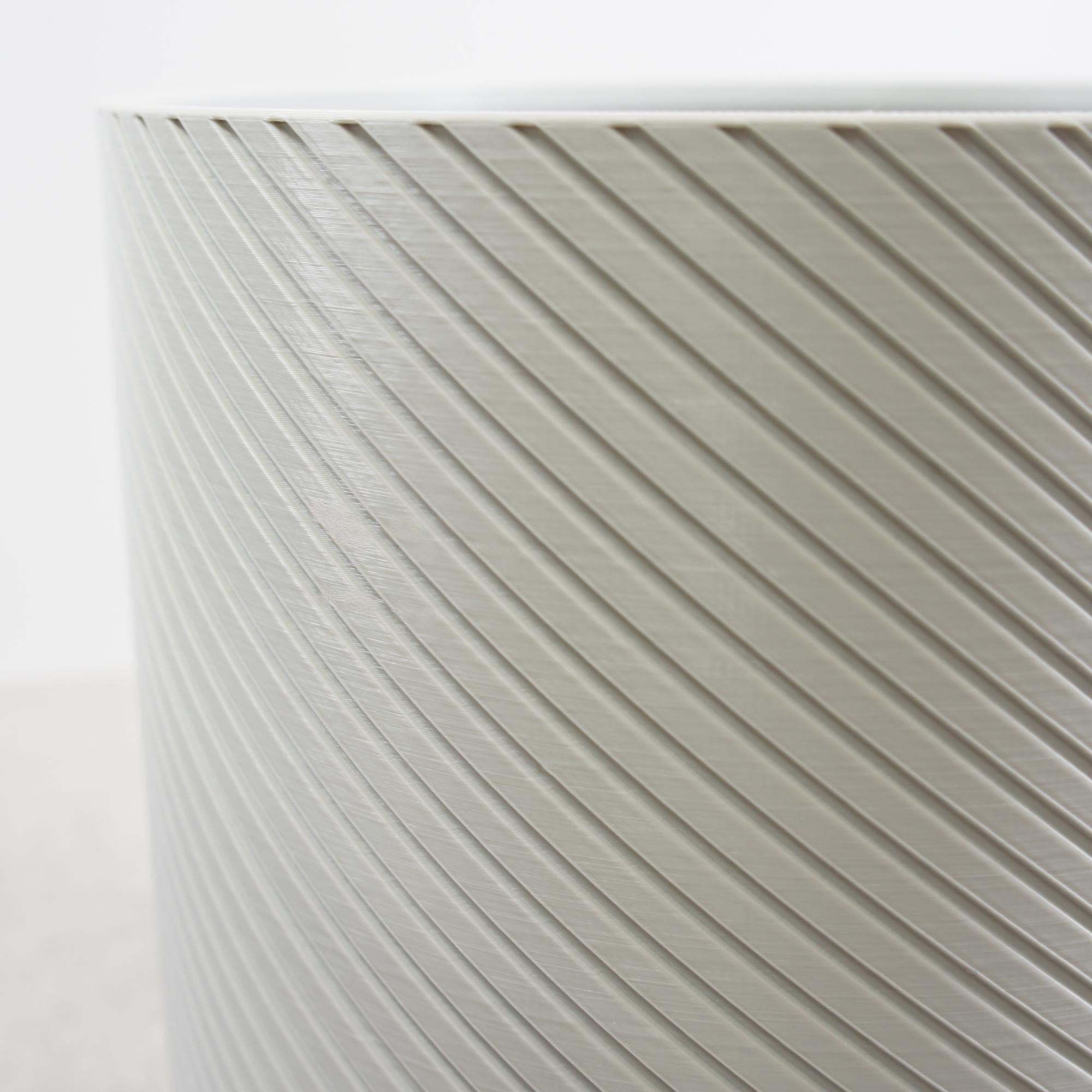 Industrial Style : Light Grey : Spiral Groove Plant Pot 18cm with Feet and Drip Tray