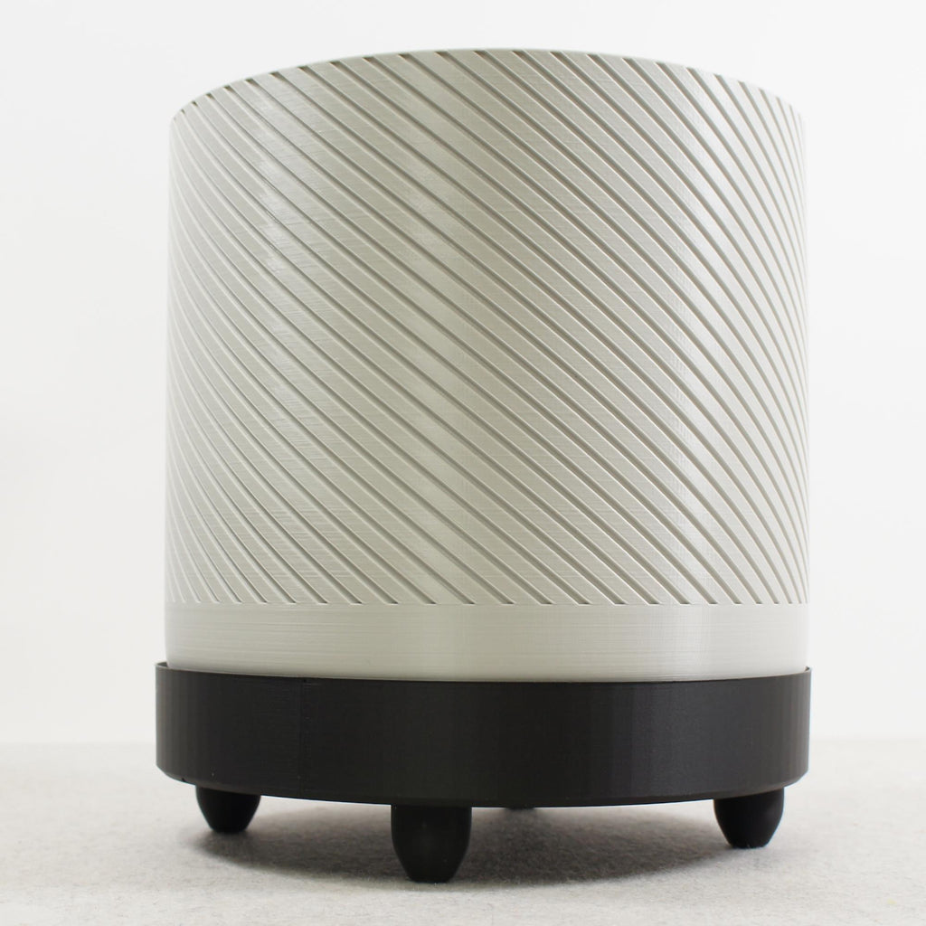 Industrial Style : Light Grey : Spiral Groove Plant Pot 18cm with Feet and Drip Tray