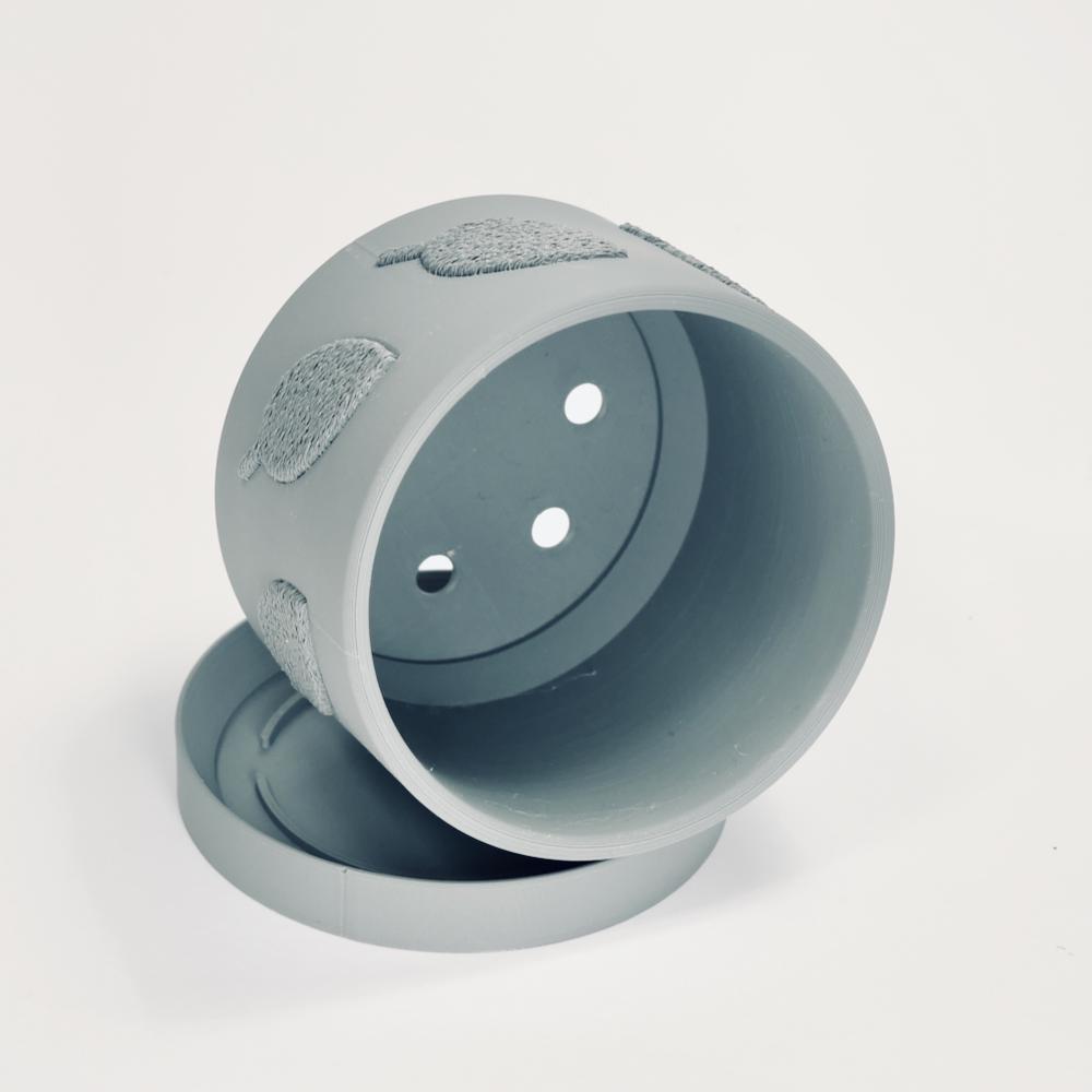 Small Embossed Leaf Plant Pot with Drip Tray - 9cm