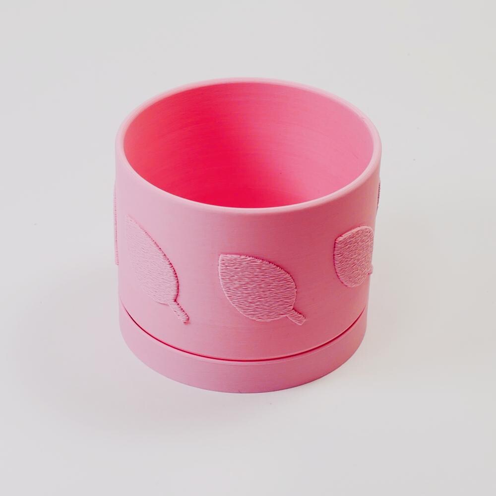 Small Embossed Leaf Plant Pot with Drip Tray - 9cm