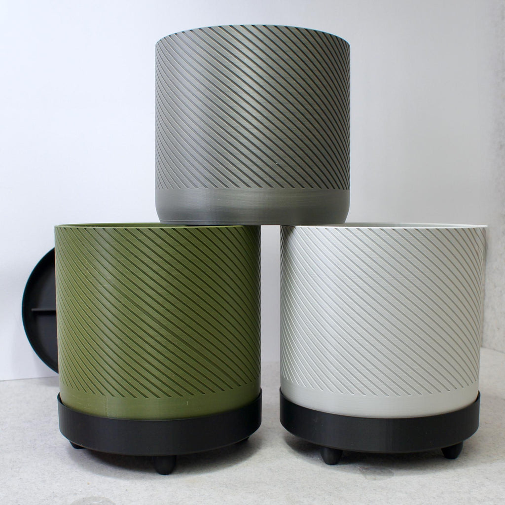 Industrial Style : Spiral Groove Plant Pot 18cm with Feet and Drip Tray