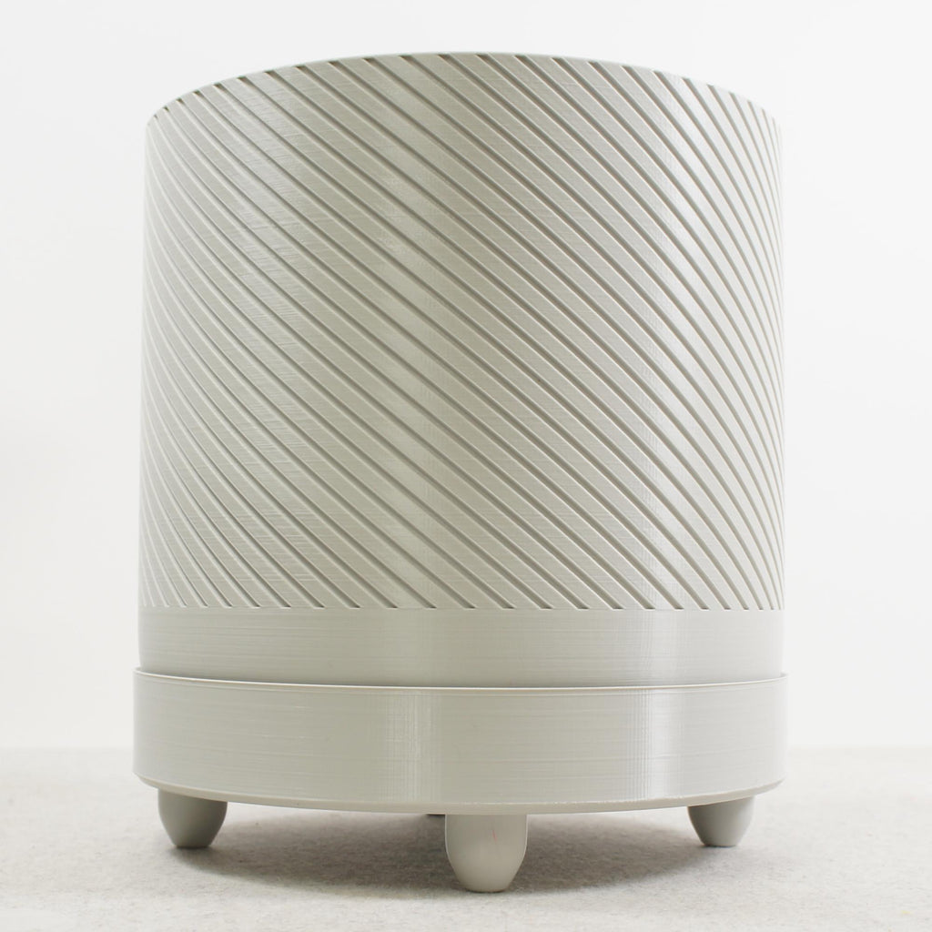 Industrial Style : Light Grey : Spiral Groove Plant Pot 18cm with Feet and Drip Tray